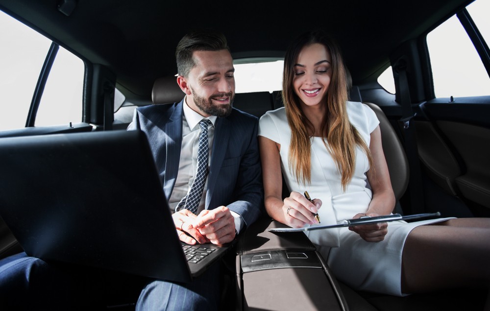 5-reasons-to-hire-a-corporate-chauffeur-for-business-travel