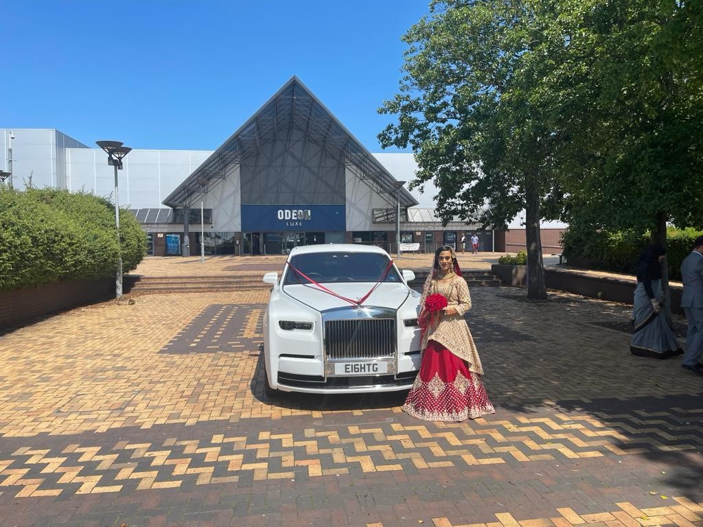 bride-with-rolls-royce