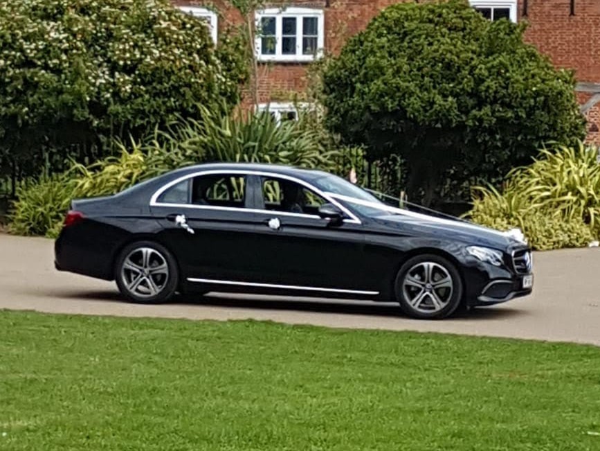 memorable-weddings-with-mercedes-sedan