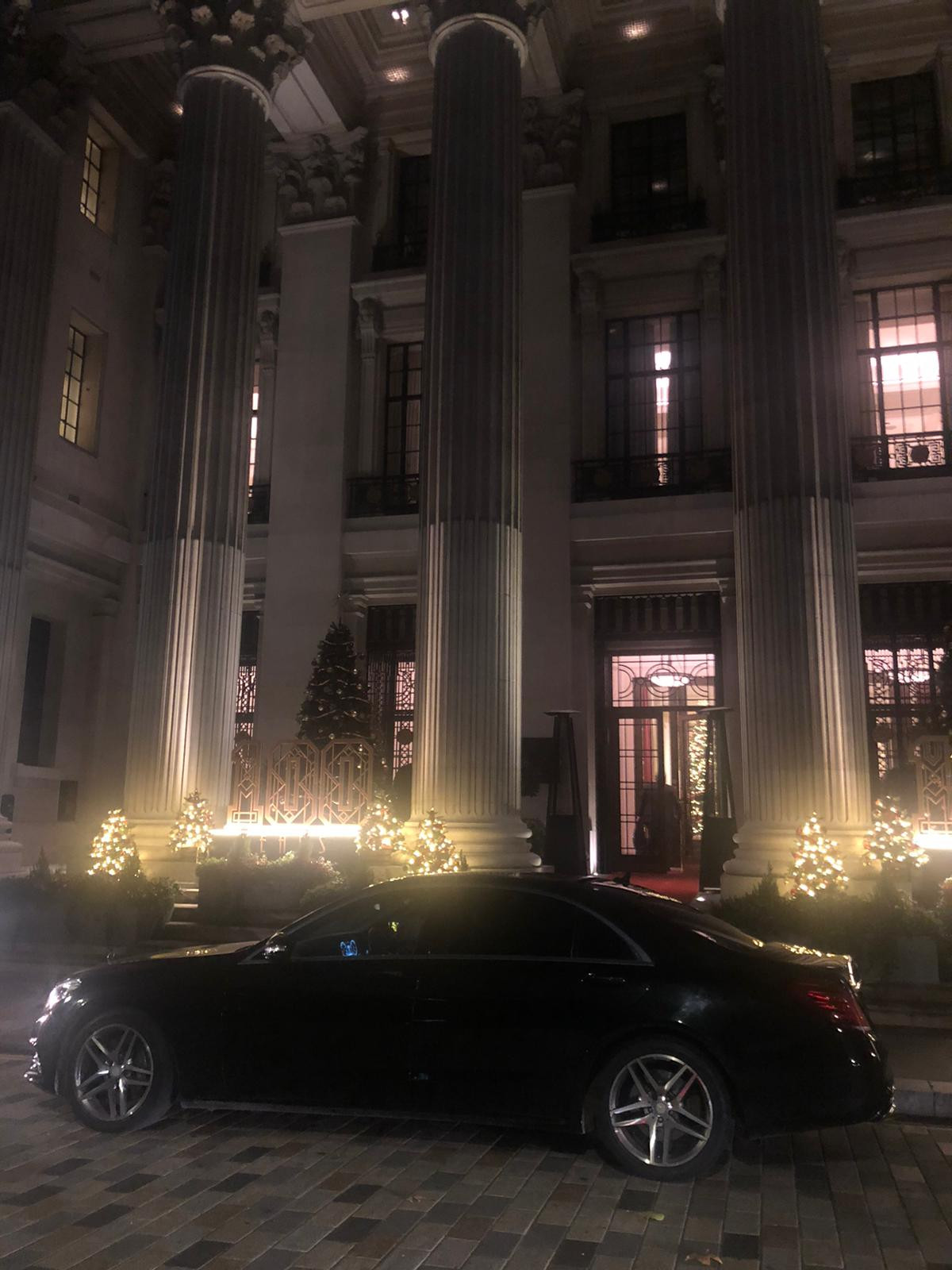 mercedes-s-class-pickup-from-four-seasons-hotel-london-at-ten-trinity-square