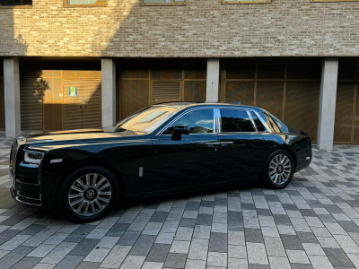 beautiful-rolls-royce-phantom-viii