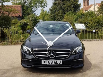 memorable-weddings-with-mercedes-sedans