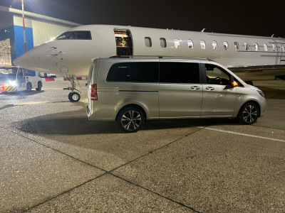 picking-customer-from-stansted-airport-private-jet