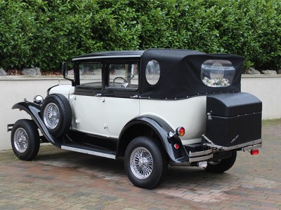 rolls-royce-phantom-side-view