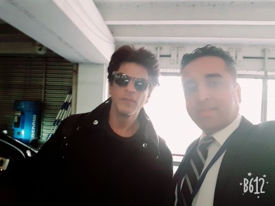 shahrukh-khan-travelling-with-us